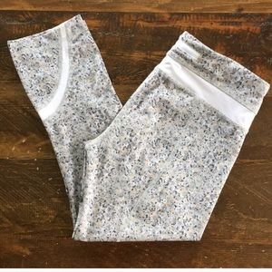 Lululemon Crop Leggings 6 🍋